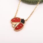 Van Cleef and Arpels Lucky Spring pendant open wings ladybug - 图片 3