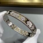 Van Cleef and Arpels Perl??e clovers bracelet medium model - 图片 2