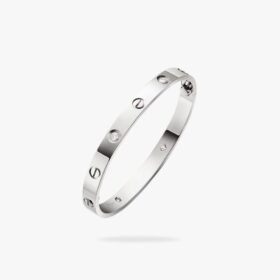 CARTIER LOVE bracelet classic model 4 diamonds