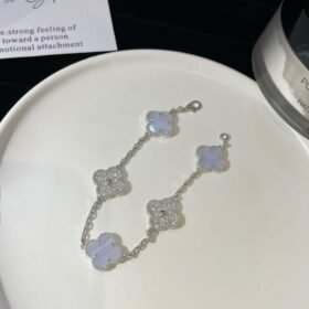 Van Cleef and Arpels Vintage Alhambra bracelet 5 motifs