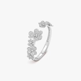 Van Cleef and Arpels Frivole bracelet 7 flowers medium model