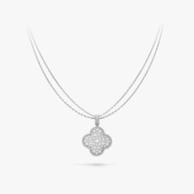 Van Cleef and Arpels Magic Alhambra long necklace 1 motif