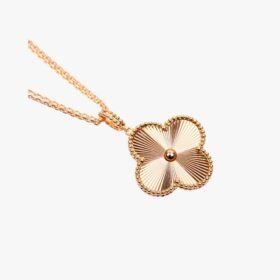 Van Cleef and Arpels Magic Alhambra long necklace 1 motif