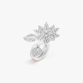 Van Cleef and Arpels Lotus Between the Finger ring