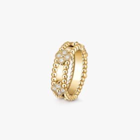 Van Cleef and Arpels Perl??e sweet clovers ring