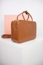 Miu Miu Logo Embossed Zip Tote Brown - 图片 10