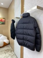 Prada Triangle Label Down Jacket - 图片 4