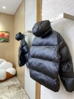 Prada Red Gum Label Down Coat Jacket - 图片 4