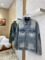 Balenciaga Printed Denim Jacket - 图片 3