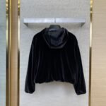 Prada Velvet Triangle Label Jacket - 图片 2
