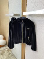 Prada Velvet Triangle Label Jacket - 图片 7