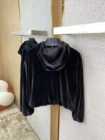 Prada Velvet Triangle Label Jacket - 图片 8