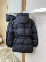 Prada Mid-Length Waisted Triangle Label Down Jacket - 图片 8