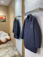 LV Reversible Old Flower Parker Coat - 图片 7