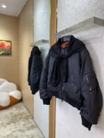 Balenciaga Four Sleeve Aviator Jacket Coat - 图片 3