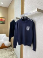 LV Knit Shoulder Button Crew Neck Sweater - 图片 3