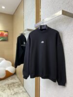 Balenciaga Reflective Print Crew Neck Sweatshirt Black - 图片 3