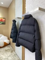 Balenciaga Show Style Pin-On Reversible Cottonouterwear - 图片 8