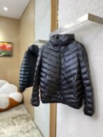 Prada Red Label Down Jacket - 图片 3