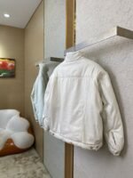 Balenciaga Washed Denim Jacket Jacket With Cotton Jacket - 图片 4