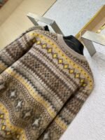 LV Mohair V-Neck Sweater - 图片 8