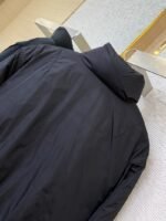 Prada Recycled Nylon Down Jacket - 图片 8