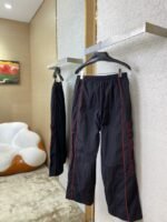 Balenciaga Manchester United Co-Branded Embroidered Trousers - 图片 4