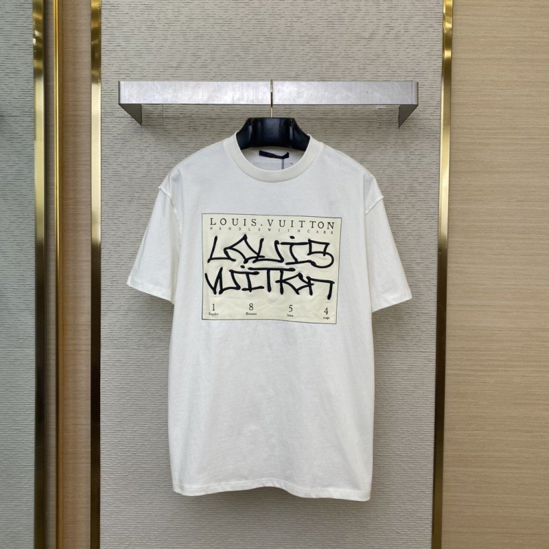 wsxc1741398325483_0.jpg LV Abstract Letter Embroidery Short Sleeve T-Shirt - 图片 1
