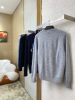 Gucci Year of the Snake Appliqu?? Crew Neck Sweater Grey - 图片 4