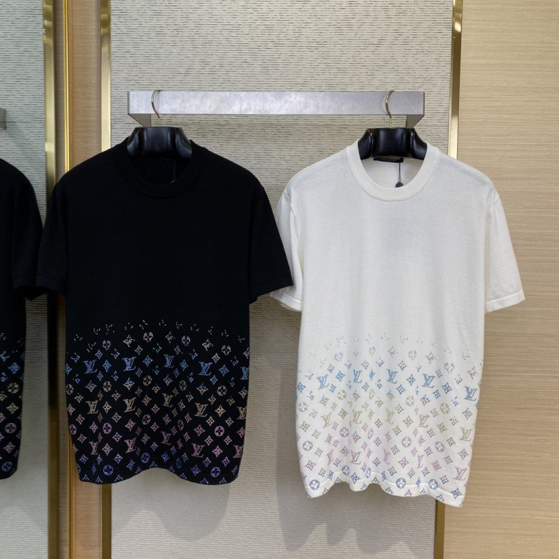 wsxc1742345601132_0.jpg LV Rhinestone Gradient Knit Short Sleeve T-Shirt Black - 图片 1