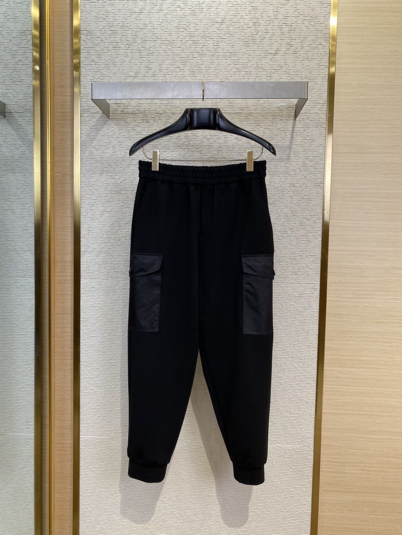 wsxc1742601879403_0.jpg Prada Nylon Pocket Casual Trousers - 图片 1