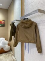 Prada Triangle Label Nylon Hooded Jacket - 图片 4