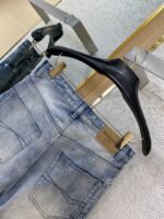 Balenciaga Washed Denim Trousers - 图片 8