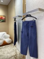 Prada Triangle Leather Label Denim Trousers - 图片 4