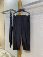 Prada Triangle Label Recycled Nylon Trousers - 图片 5