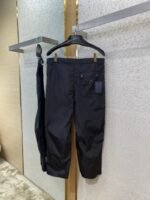 Prada Triangle Label Recycled Nylon Trousers - 图片 7