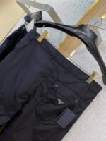Prada Triangle Label Recycled Nylon Trousers - 图片 8