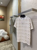 LV Logo Printed Crew Neck Short Sleeve T-Shirt - 图片 3