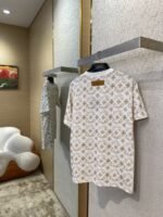 LV Logo Printed Crew Neck Short Sleeve T-Shirt - 图片 4
