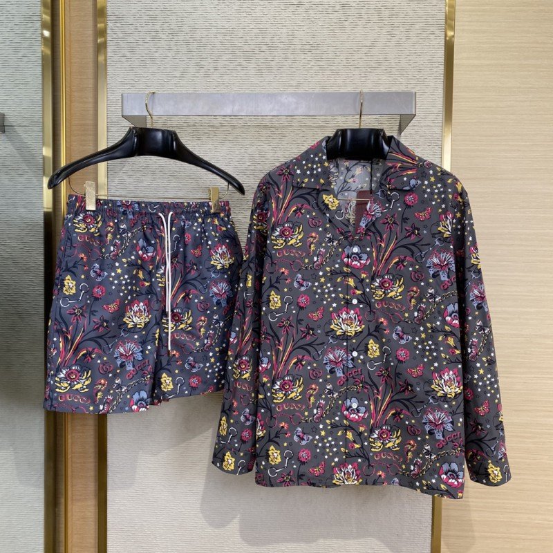 wsxc1745468468933_0-1.jpg Gucci Floral Print Shorts - 图片 1