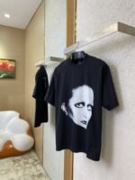 Balenciaga Co-Branded Mia Direct Spray Short Sleeve - 图片 3