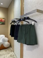 Fendi Letter Embroidered Straight Leg Nylon Shorts Black - 图片 3