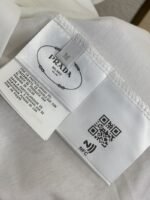 Prada Silicone Alphabet Medallion Short Sleeve T-Shirt Black - 图片 9