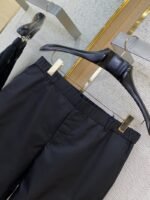 Prada Pocket Metal Triangle Label Bermuda Shorts - 图片 6