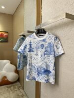 LV Dog Walking Print Short Sleeve T-Shirt - 图片 3