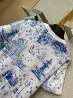 LV Dog Walking Print Short Sleeve T-Shirt - 图片 8