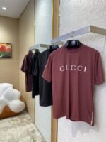 Gucci White Trim Spray Colour Round Neck Short Sleeve T-Shirt Black - 图片 3