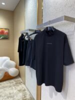Balenciaga Rhinestone Short Sleeve - 图片 3