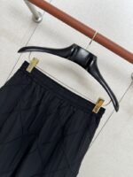 Bottega Veneta Diamond Pleated Casual Shorts Black - 图片 3