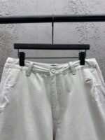 Balenciaga Distressed And Faded Light Gray Shorts - 图片 3